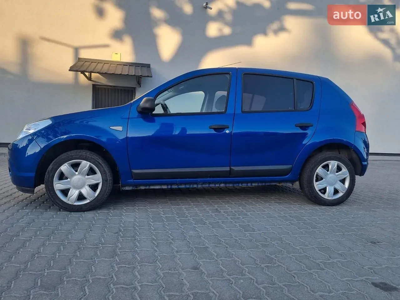 Dacia Sandero 2009 photo 3