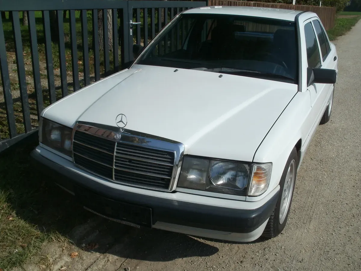 Mercedes-Benz 190