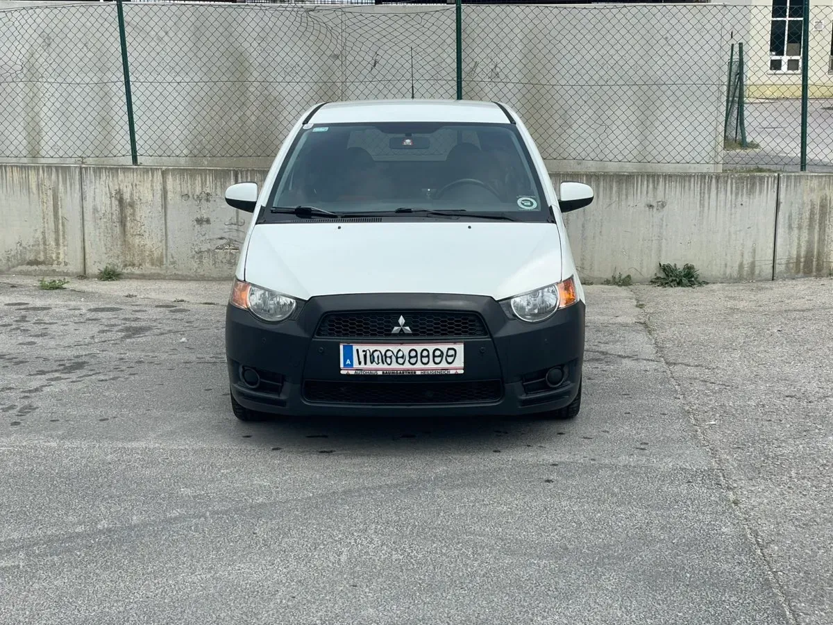 Mitsubishi Colt 2010 photo 3