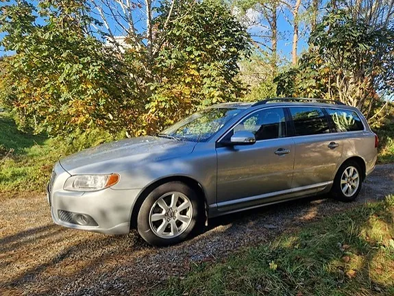 Volvo V70 2011 photo 3