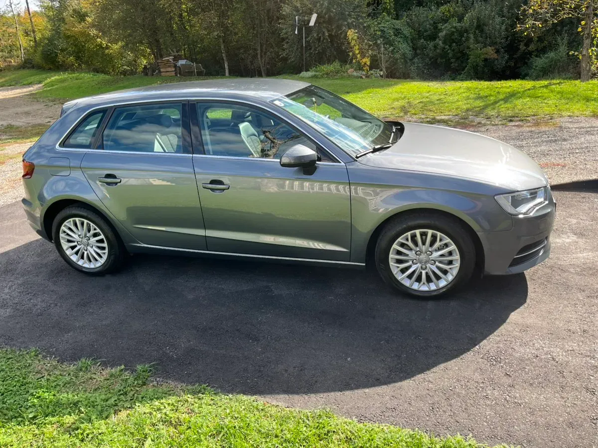Audi A3 2014 photo 2
