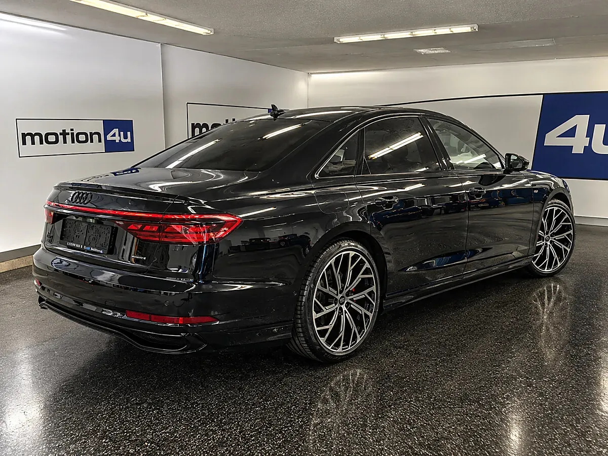Audi A8 2025 photo 2