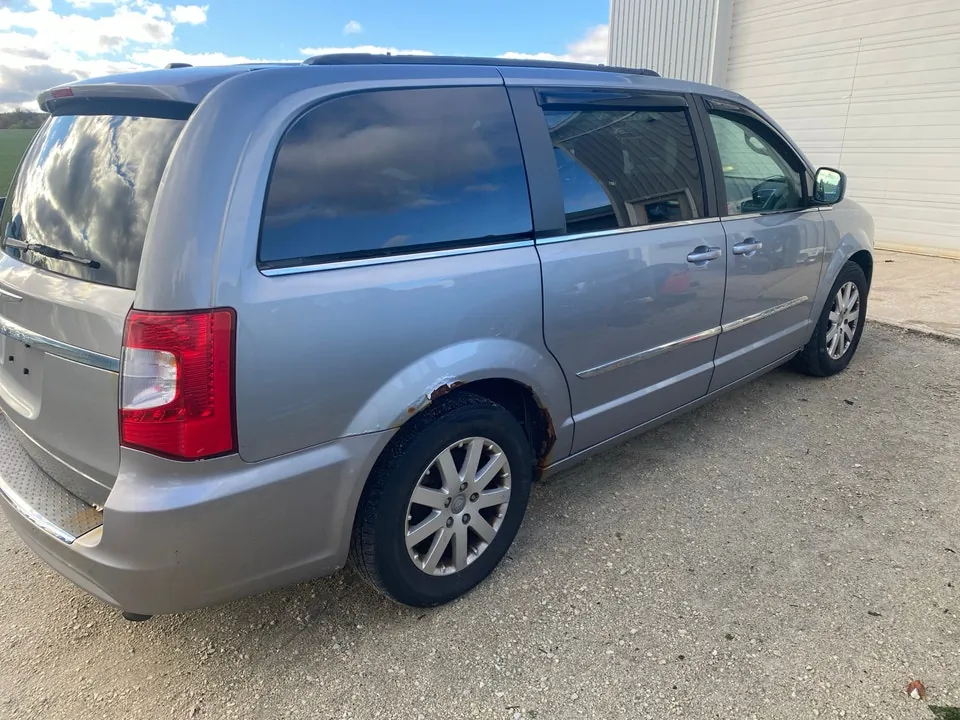 Chrysler Town & Country 2015 photo 4