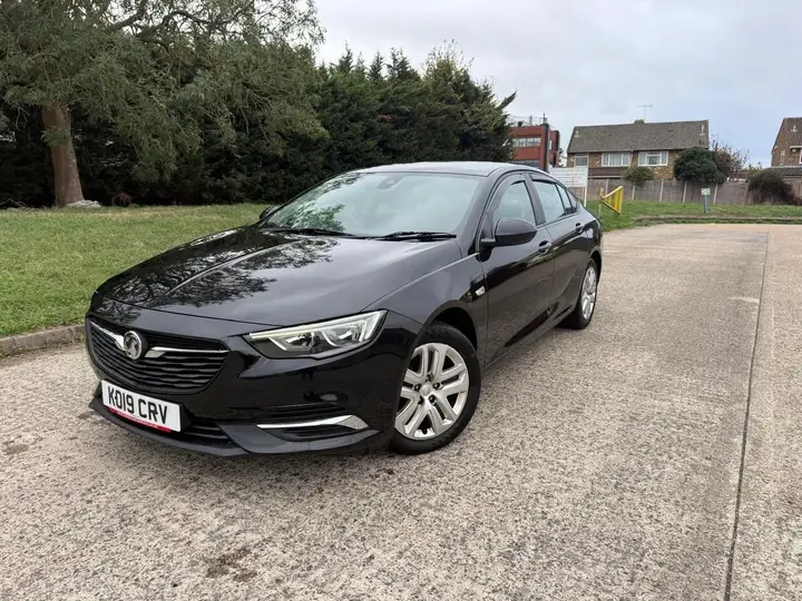 Vauxhall Insignia 2019 photo 3