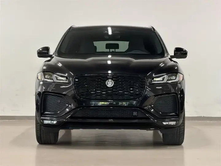Jaguar F-Pace 2026 photo 2