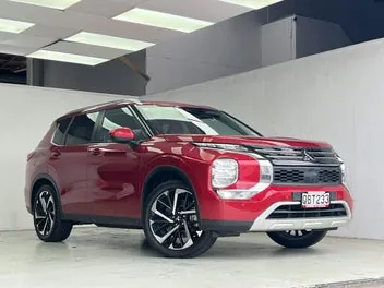Mitsubishi Outlander 2023 photo 2