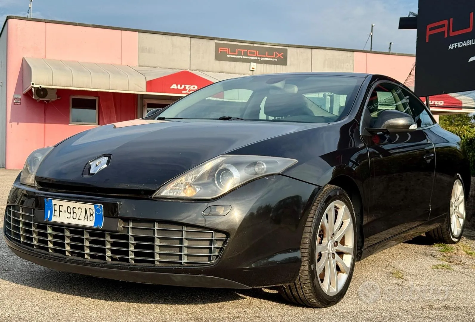 Renault Laguna 2010 photo 4