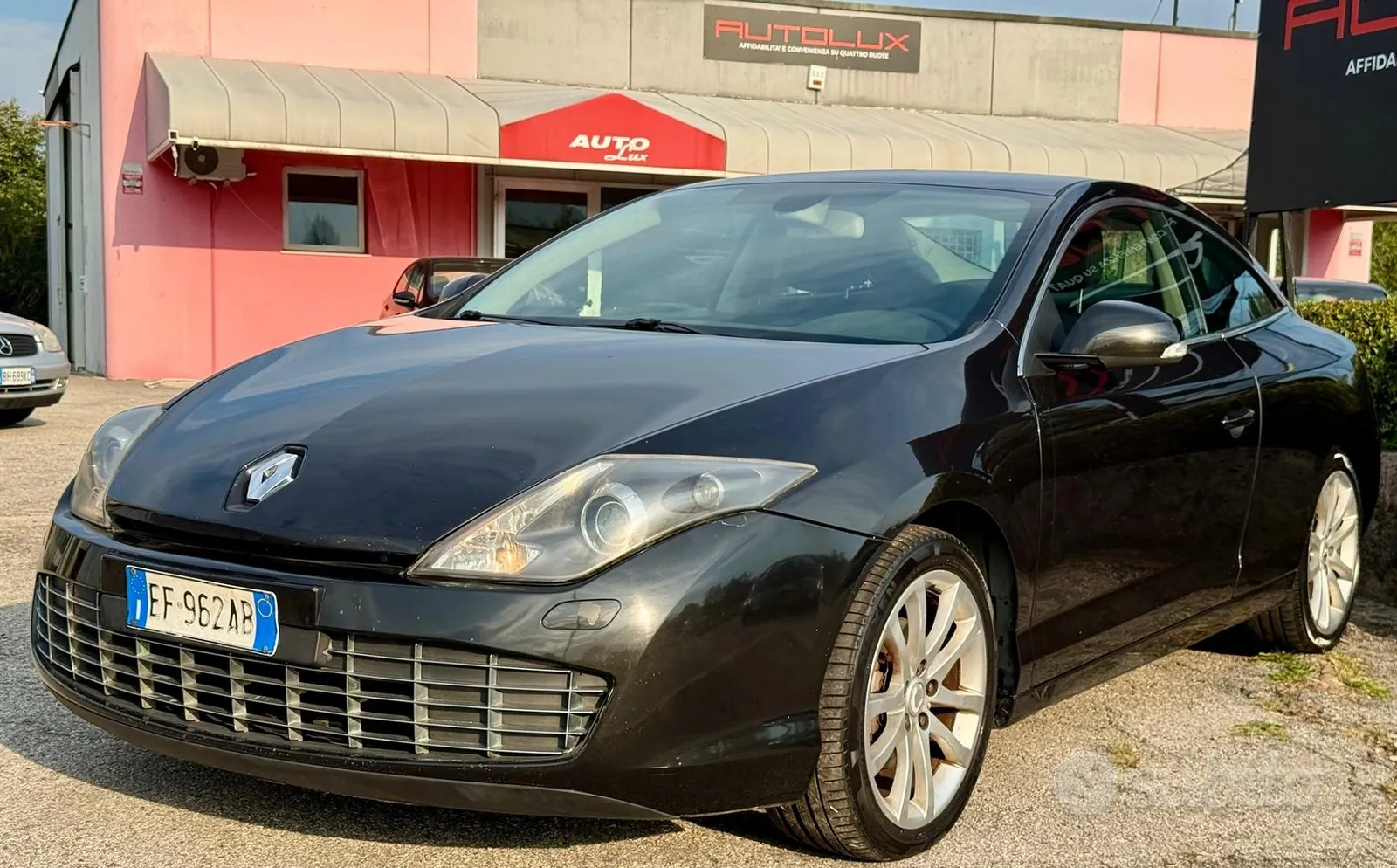 Renault Laguna 2010 photo 5