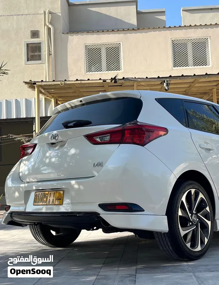 Toyota Corolla 2017 photo 2