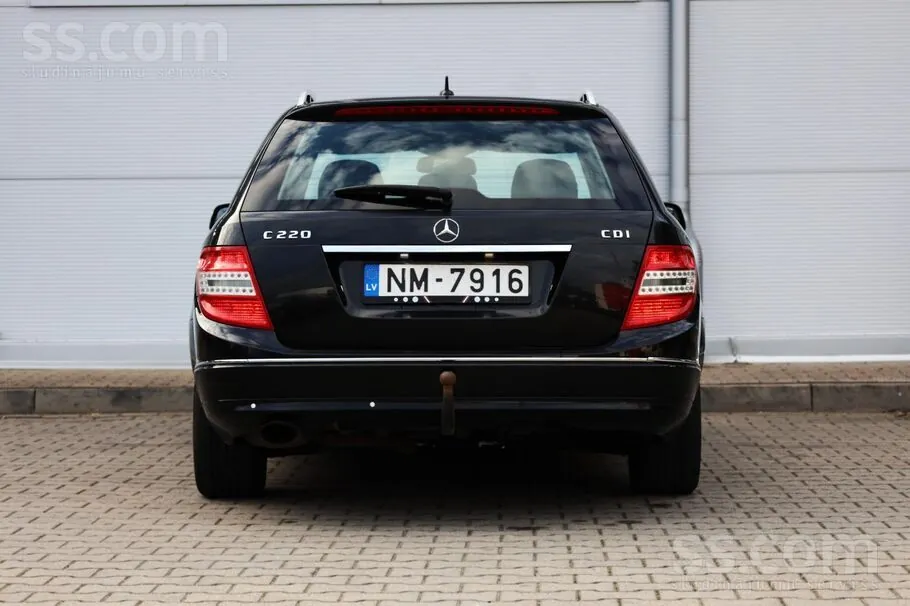 Mercedes-Benz C220 2007 photo 4
