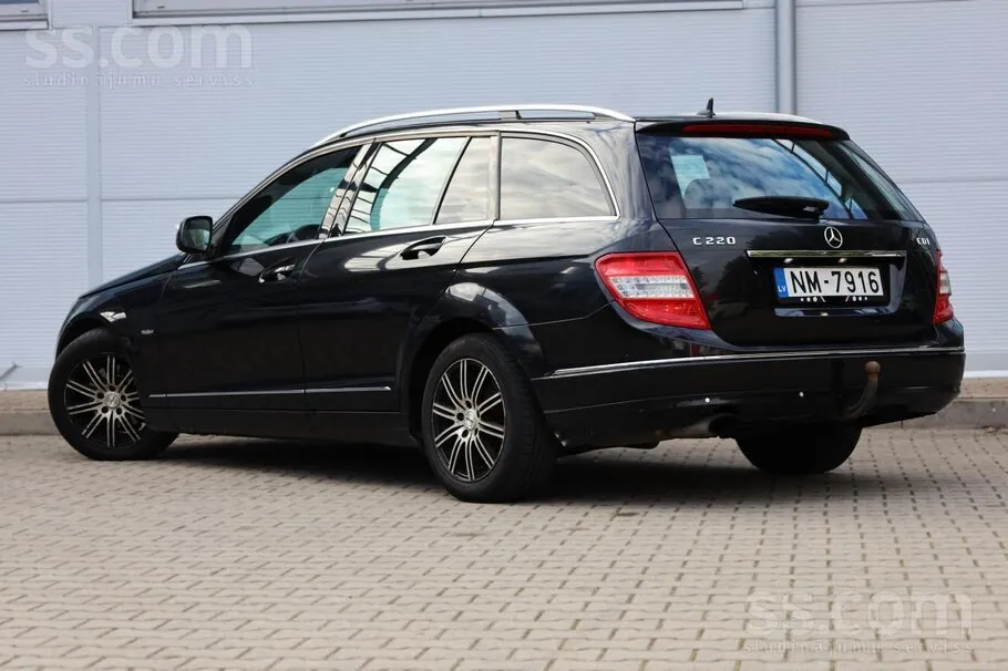 Mercedes-Benz C220 2007 photo 3