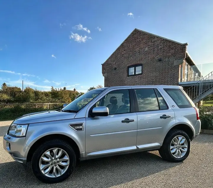 Land Rover Freelander 2 2010 photo 4
