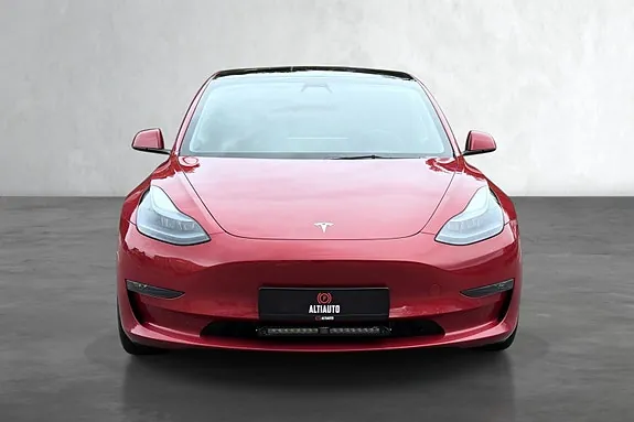 Tesla Model 3 2021 photo 2