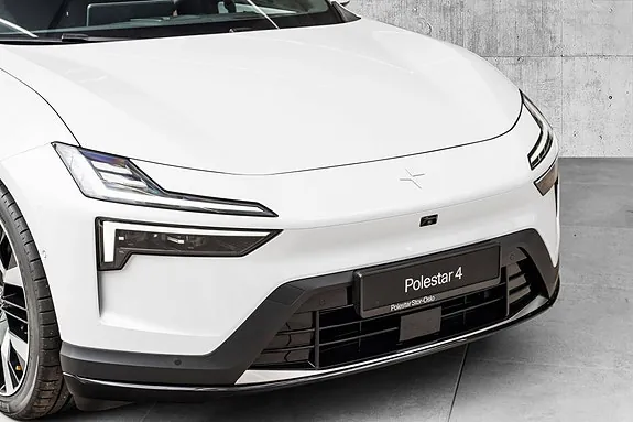 Polestar 4 2026 photo 2