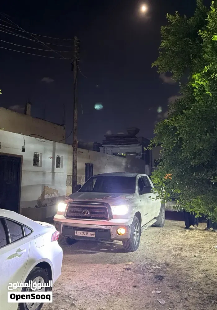 Toyota Tundra 2010 photo 4
