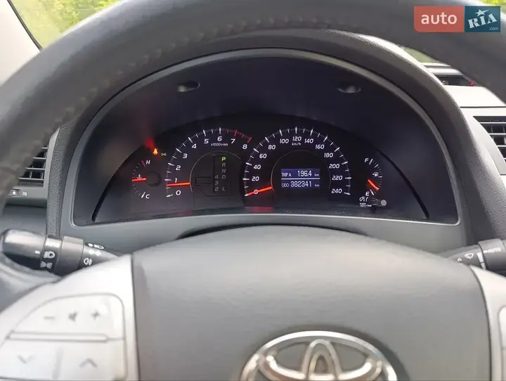 Toyota Camry 2011 photo 2