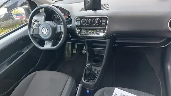 Volkswagen Up 2012 photo 4