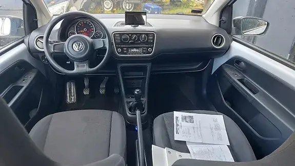 Volkswagen Up 2012 photo 5