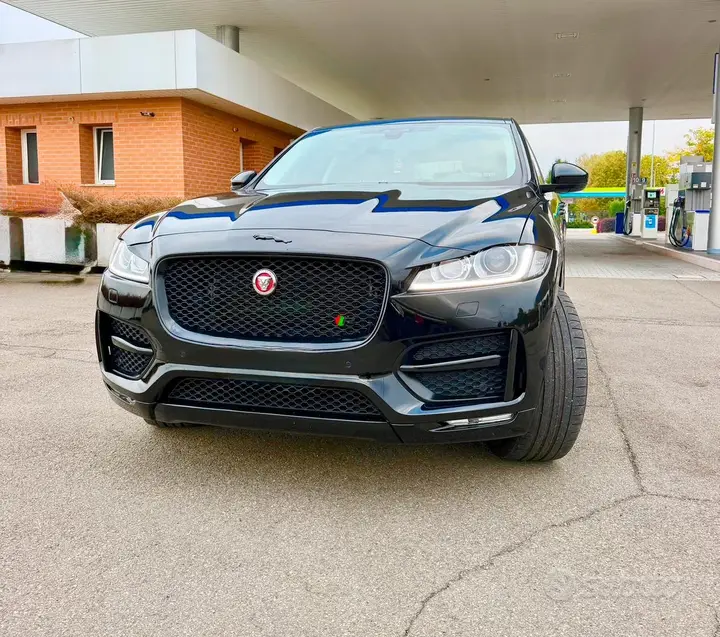 Jaguar F-Pace