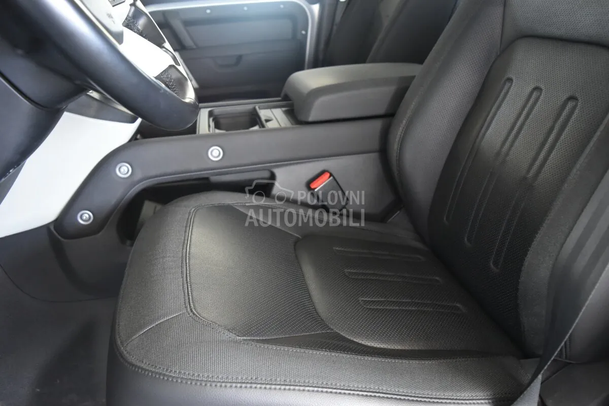 Land Rover Defender 2020 photo 5