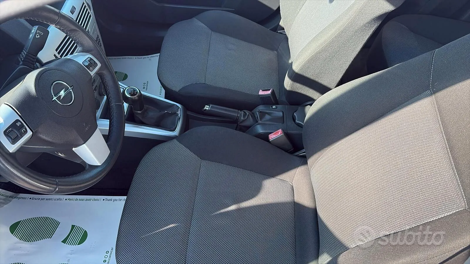 Opel Astra 2010 photo 5