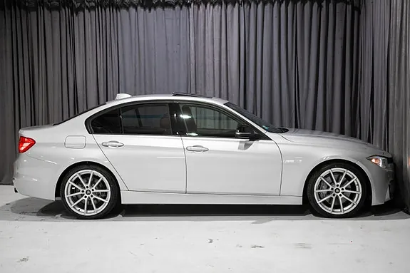 BMW 335I 2012 photo 4