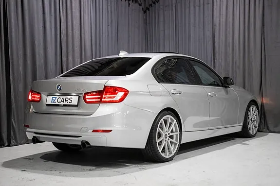 BMW 335I 2012 photo 2