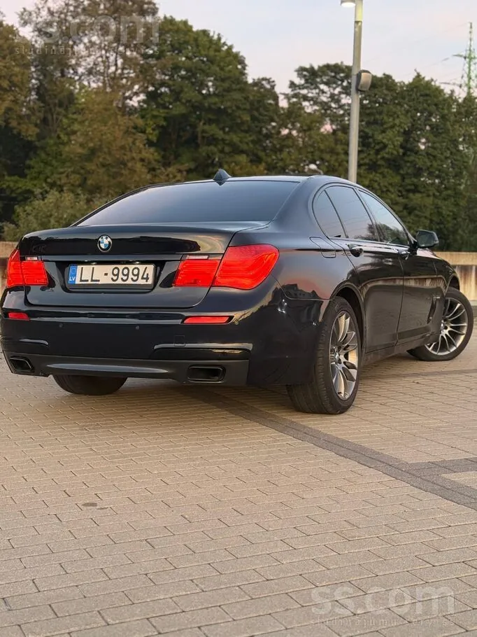 BMW 740 2010 photo 3