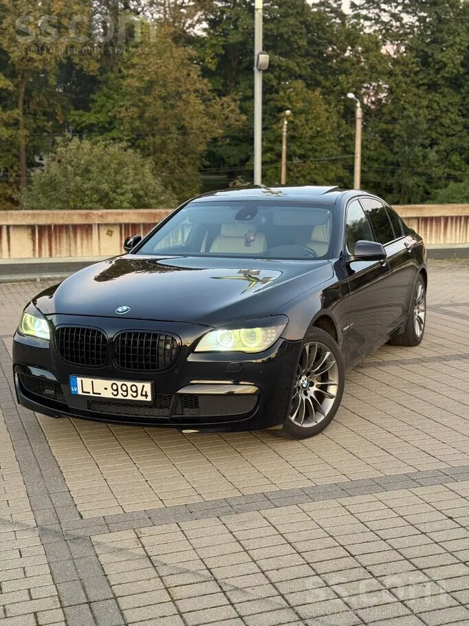 BMW 740 2010 photo 2