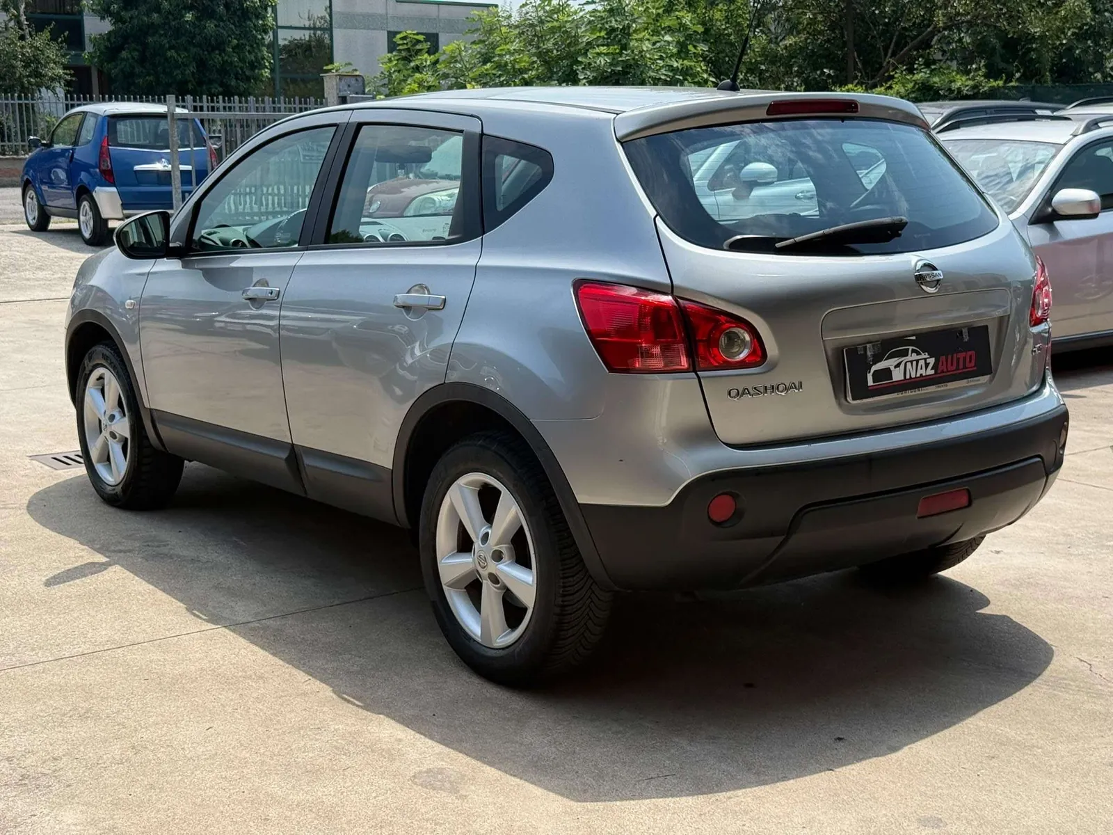 Nissan Qashqai 2009 photo 2