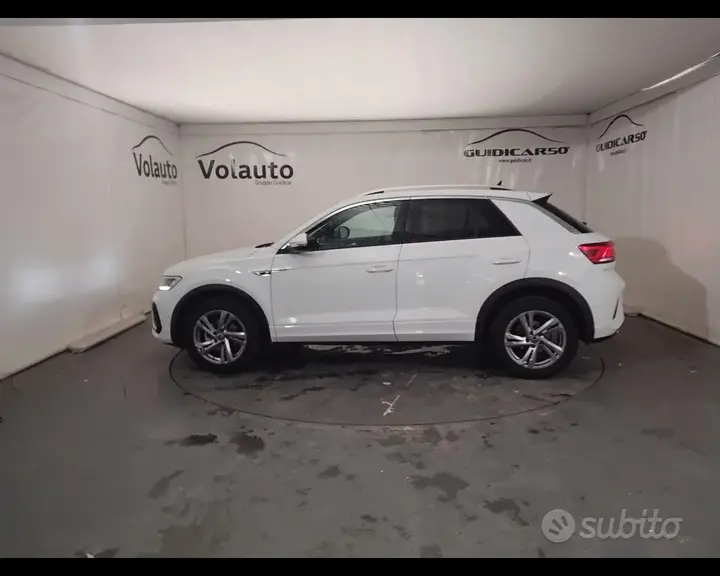 Volkswagen T-Roc 2023 photo 3