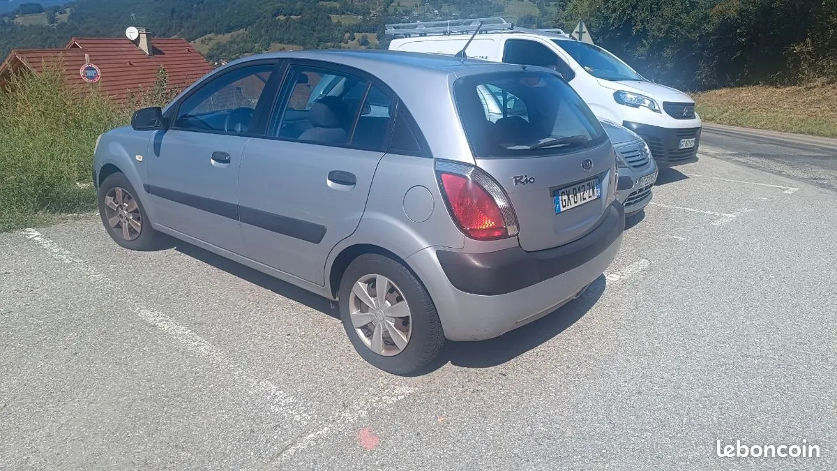 Kia Rio 2006 photo 2