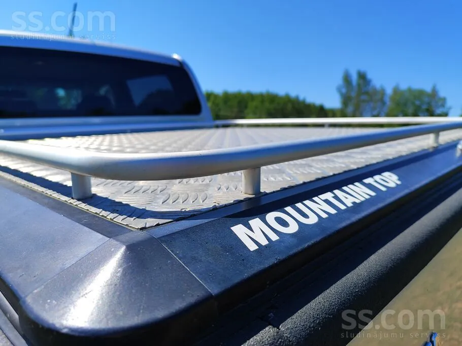 Toyota Hilux 2012 photo 4