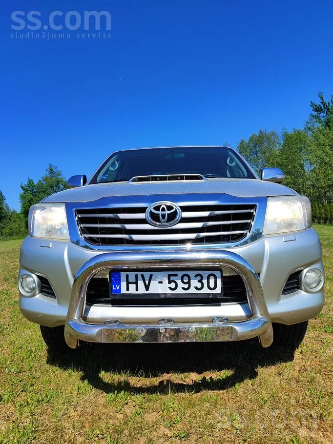 Toyota Hilux 2012 photo 2