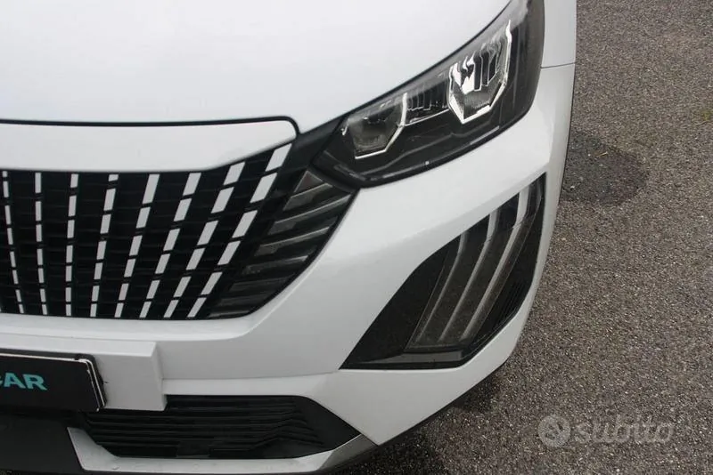 Peugeot 2008 2025 photo 5