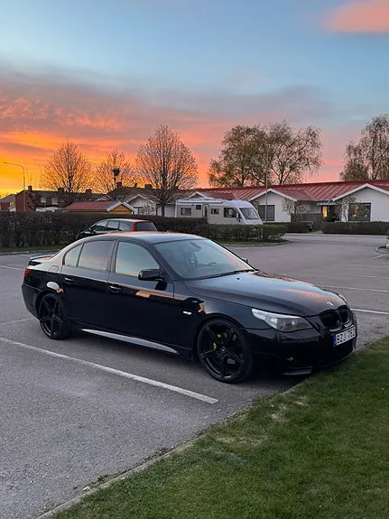 BMW 525I