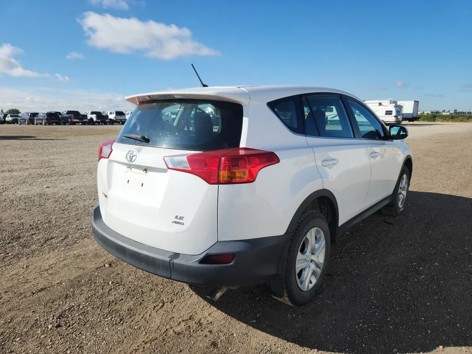 Toyota Rav4 2015 photo 4