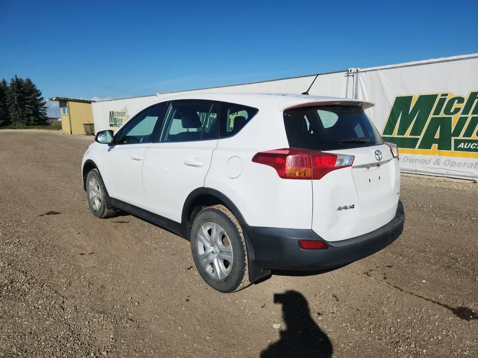 Toyota Rav4 2015 photo 3