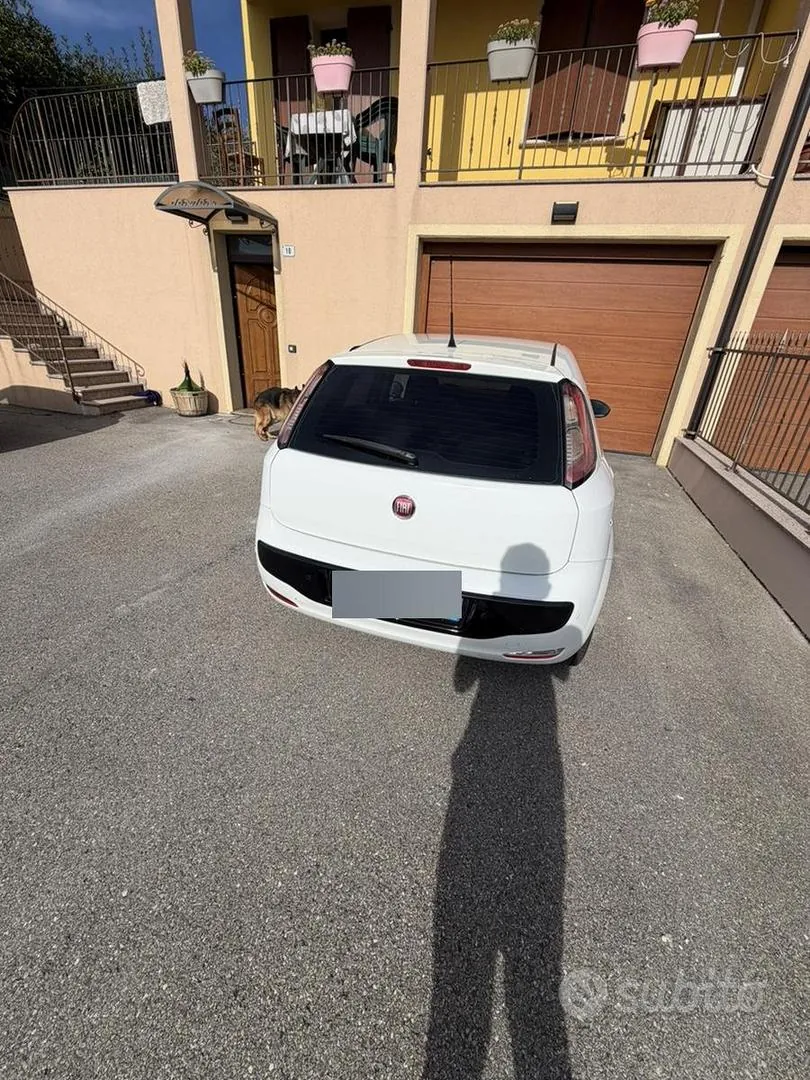 Fiat Punto 2010 photo 3