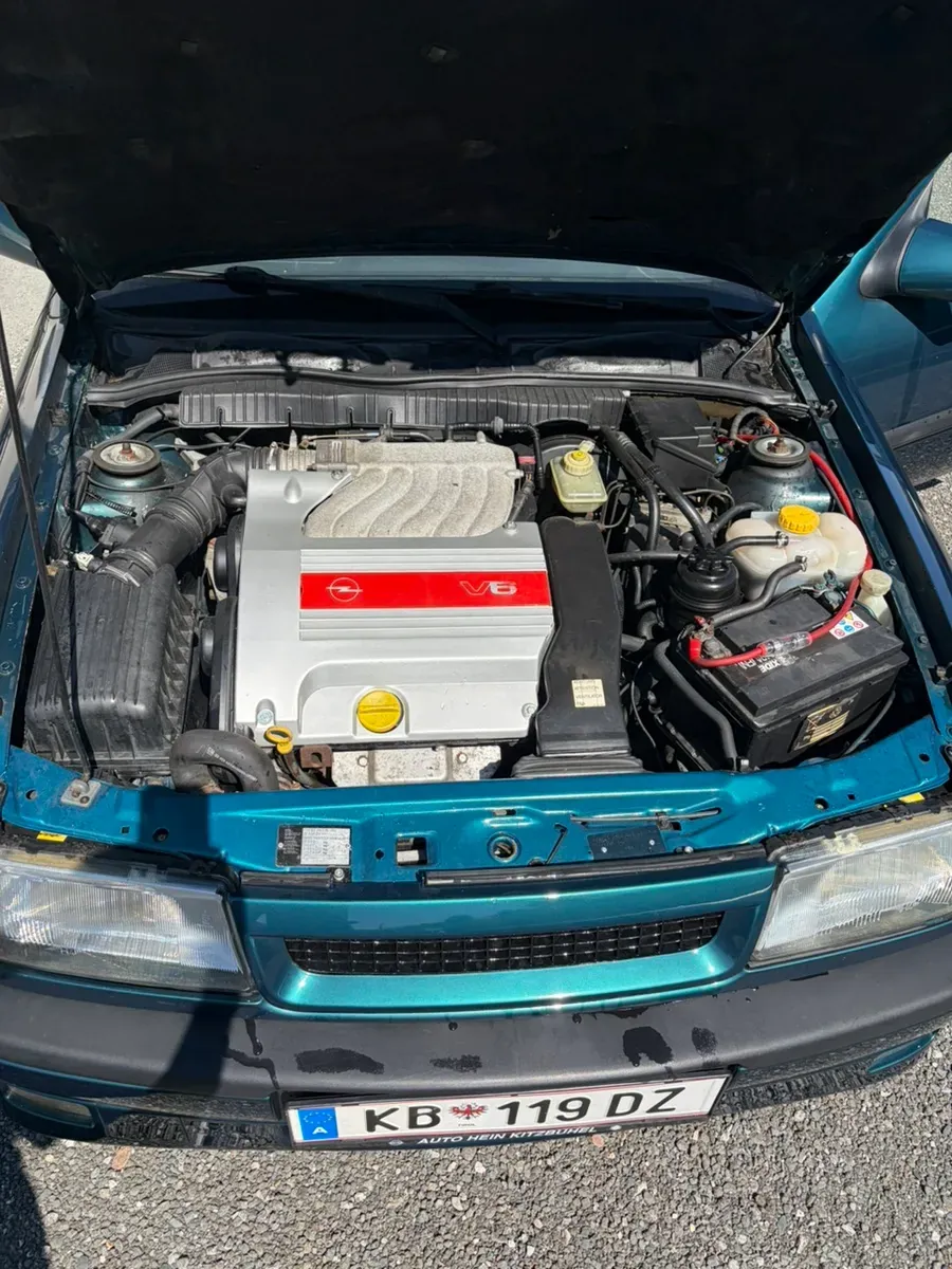 Opel Vectra 1995 photo 2