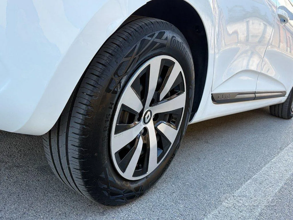 Renault Clio 2023 photo 4
