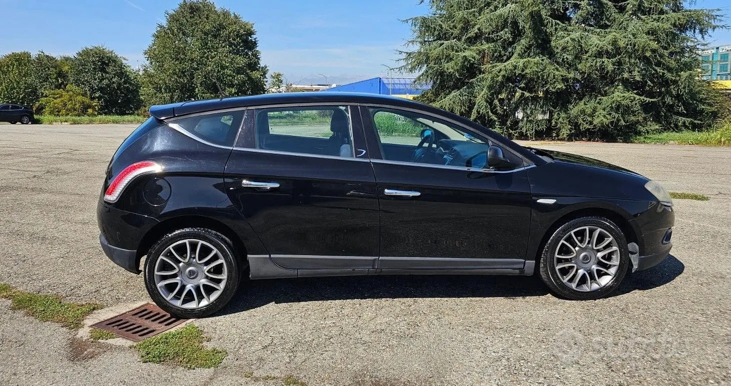 Lancia Delta 2011 photo 3