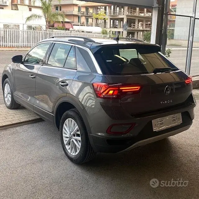 Volkswagen T-Roc 2022 photo 3