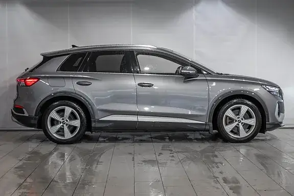 Audi Q4 E-Tron 2023 photo 3