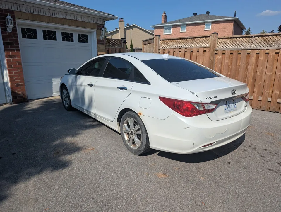 Hyundai Sonata 2011 photo 3