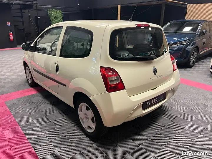 Renault Twingo 2010 photo 5
