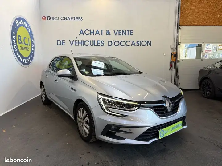 Renault Megane 2021 photo 2