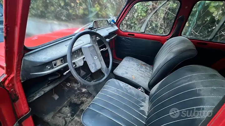 Renault 4 1970 photo 4