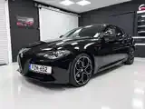 Alfa Romeo Giulia 2021 photo 3