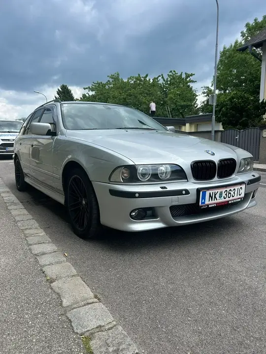 BMW 5 Series 2002 photo 3